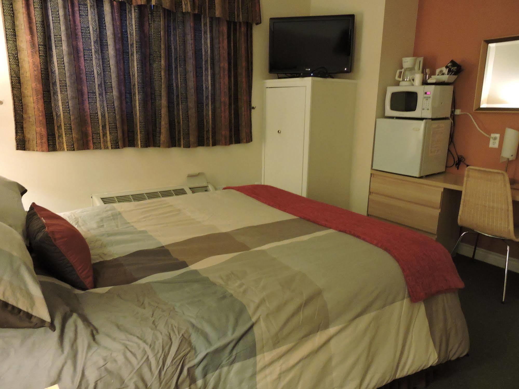 Bonnyville Bethel-Aspen Inn מראה חיצוני תמונה